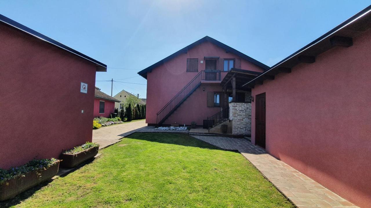 Villa Mons Aureus Popovac Exterior photo