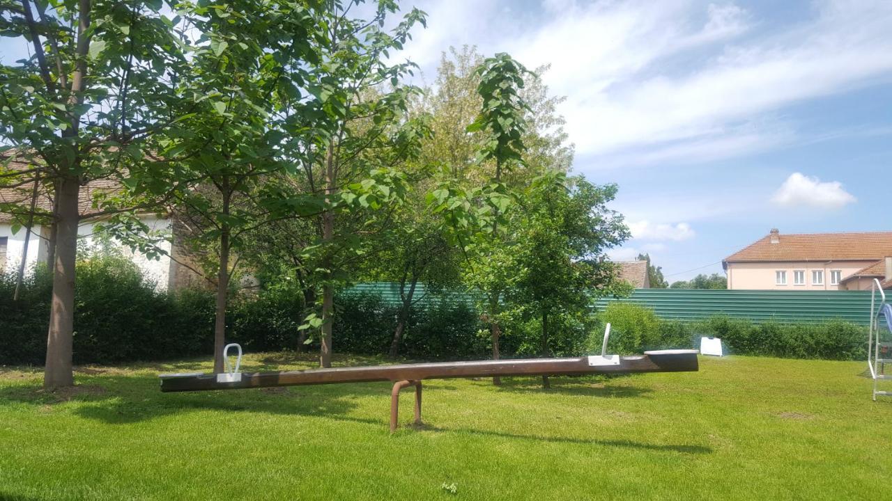 Villa Mons Aureus Popovac Exterior photo